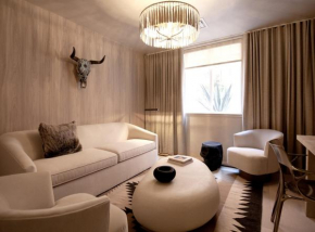 Palace Modern Hotel at the Plaza - King Suite 6